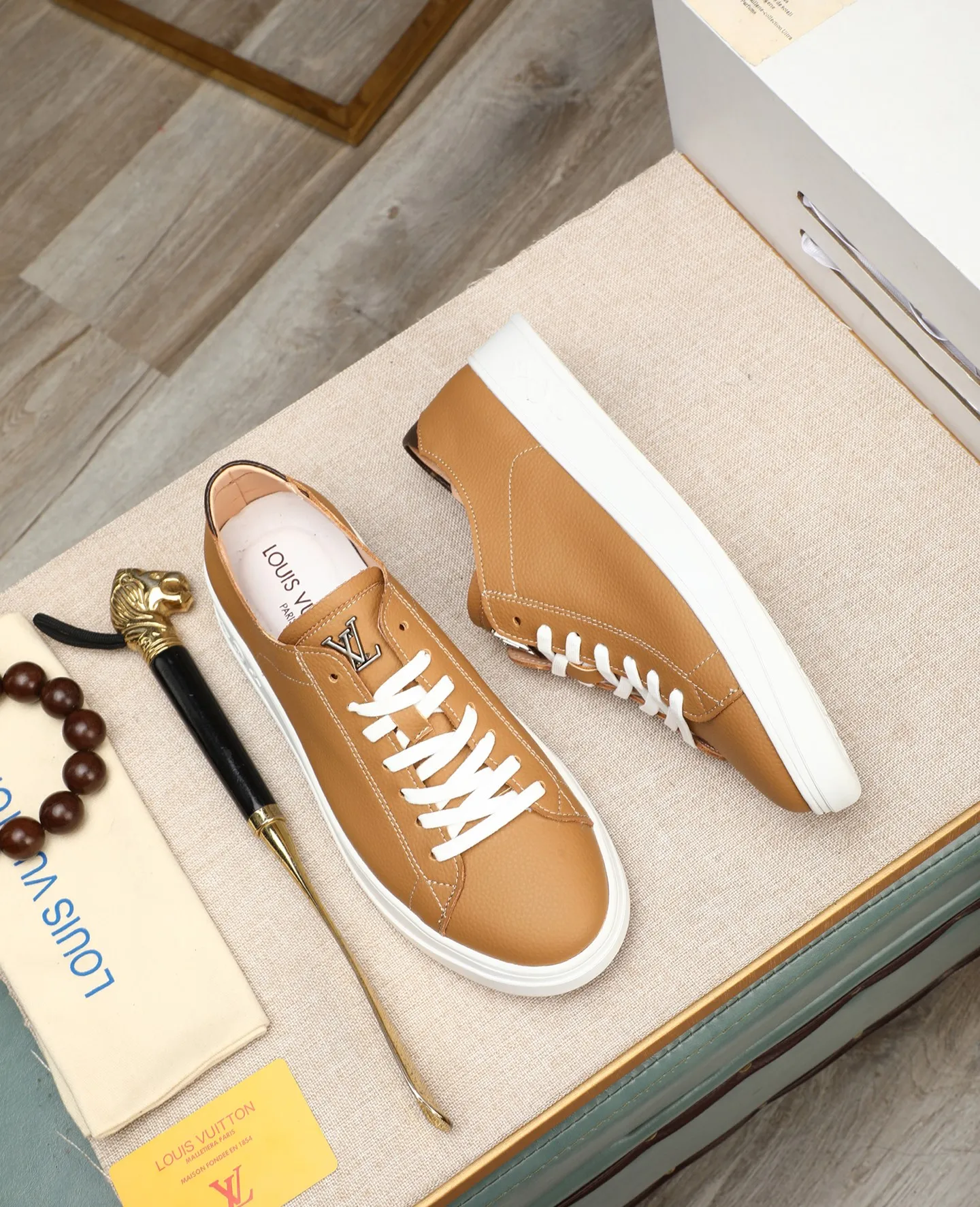 Men's shoes 💰440 📛📛【LOUIS VUITTON】Louis Vuitton official website synchronized new products 👟Milan fashion catwalk style 🇰🇾🇰🇾LV family logo, celebrity style, a must-have for fashionistas ⚠️First-layer calfskin ➕Genuine leather lining ➕Official website original version special outsole 👞Number 38-44